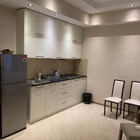 Apartment Three Bedroom In Saburtalo 트빌리시 외부 사진