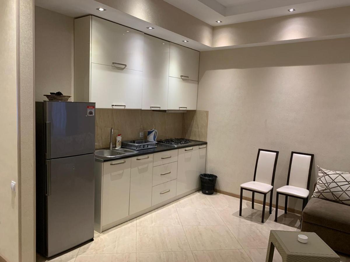 Apartment Three Bedroom In Saburtalo 트빌리시 외부 사진