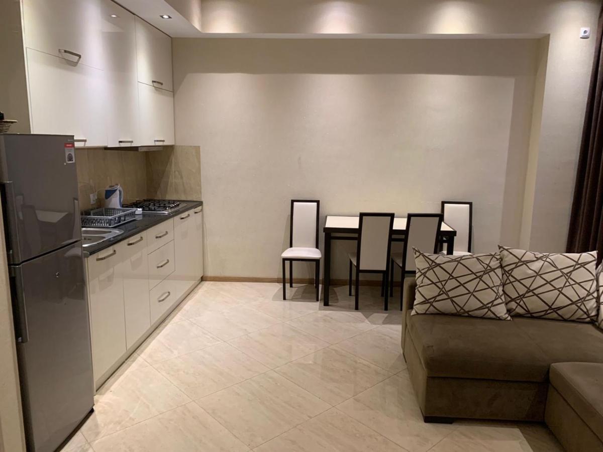 Apartment Three Bedroom In Saburtalo 트빌리시 외부 사진