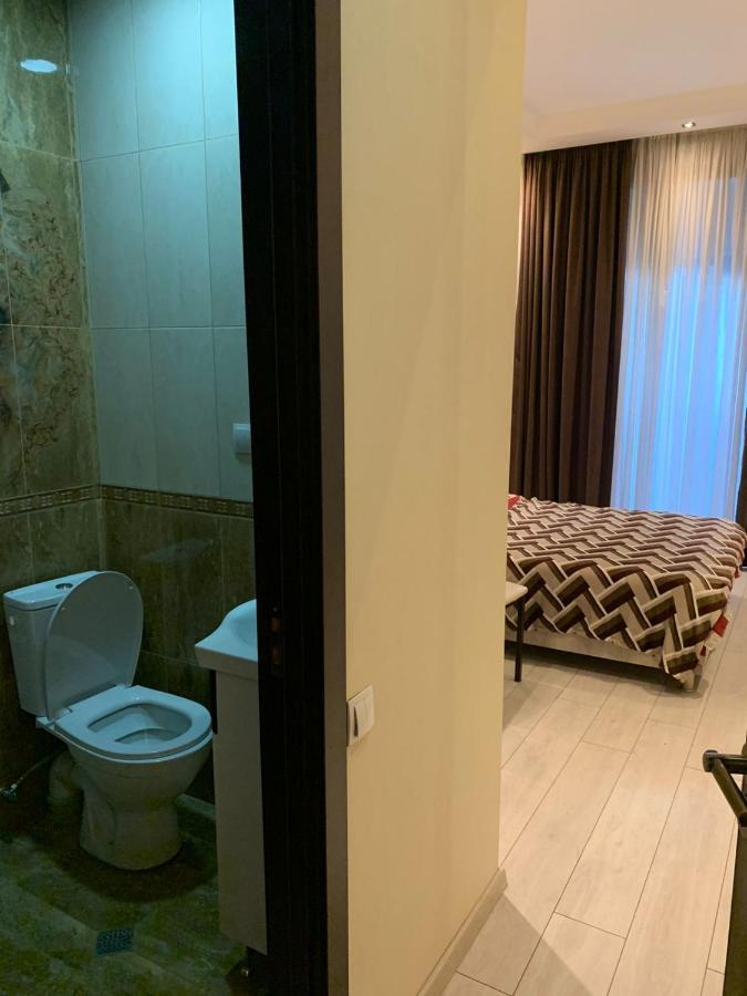 Apartment Three Bedroom In Saburtalo 트빌리시 외부 사진