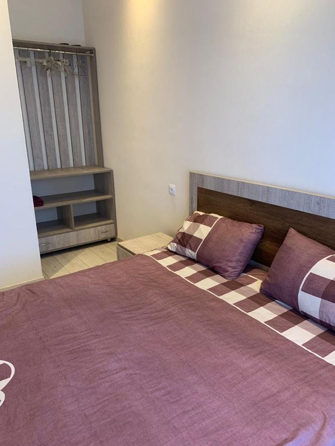Apartment Three Bedroom In Saburtalo 트빌리시 외부 사진