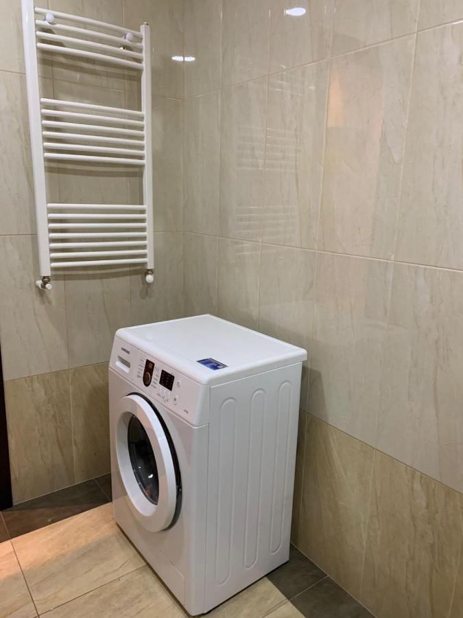 Apartment Three Bedroom In Saburtalo 트빌리시 외부 사진