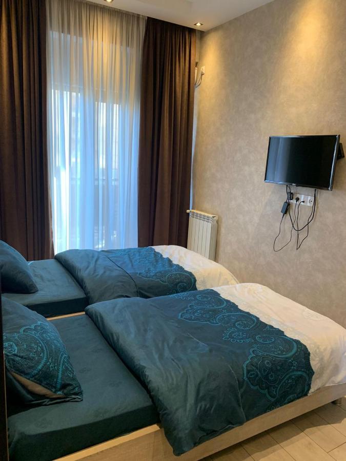 Apartment Three Bedroom In Saburtalo 트빌리시 외부 사진